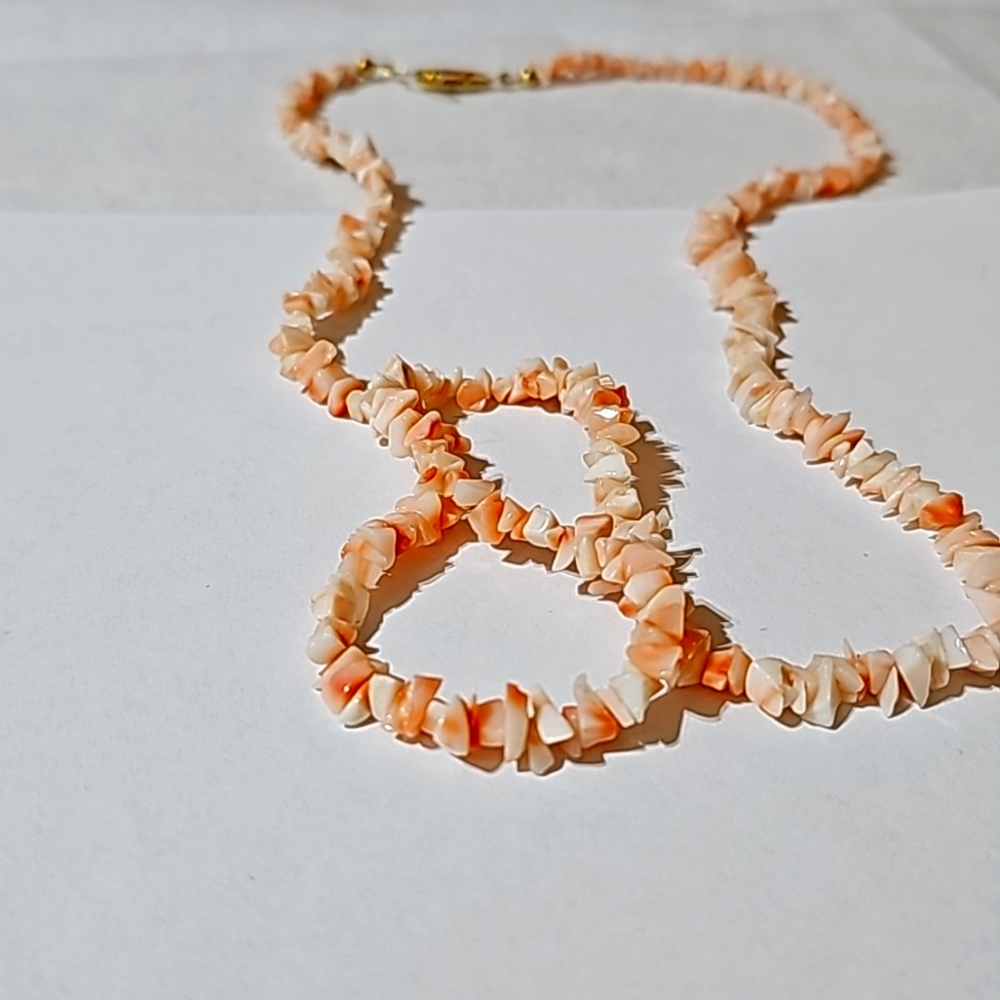 Vintage LUCORAL Strand Necklace